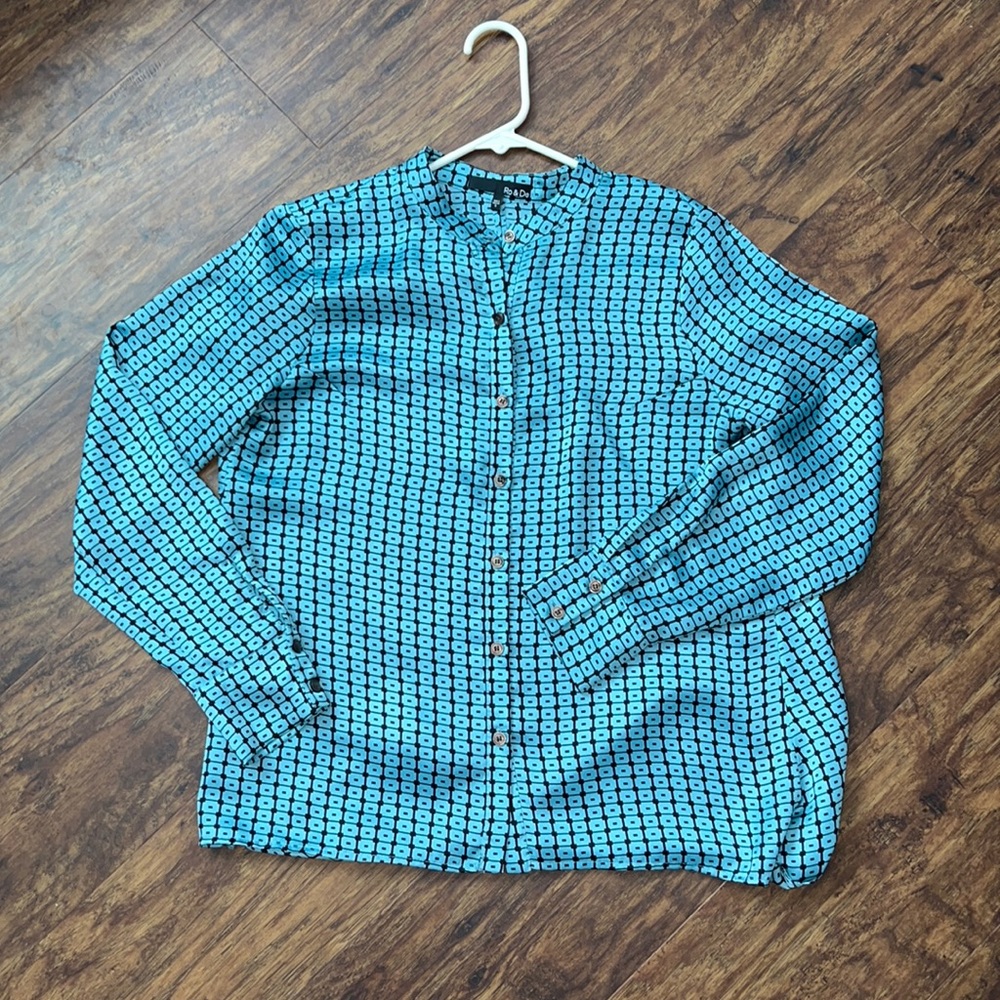 Cute open back long shirt